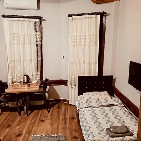 Kule Ξενοδοχείο